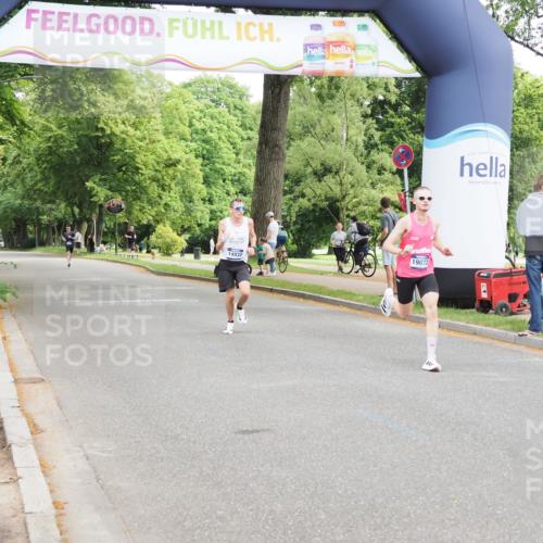 29.06.2025 - hella hamburg halbmarathon MichiJ http://msf.ph/oto/8158329 29.06.2025 10:08:58 Zwischen KM18-KM19 14932, 19072 meine-sportfotos.de