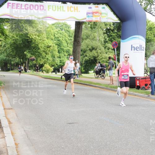 29.06.2025 - hella hamburg halbmarathon MichiJ http://msf.ph/oto/8158351 29.06.2025 10:08:58 Zwischen KM18-KM19 14932, 19072 meine-sportfotos.de