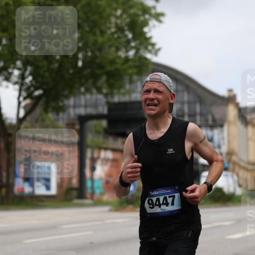 29.06.2025 - hella hamburg halbmarathon Yannick Fuchs http://msf.ph/oto/8158353 29.06.2025 10:19:06 20KM 5301, 6699, 6816, 7963, 9385, 9447, 10234, 10780, 11194, 12360, 13440, 19078 meine-sportfotos.de