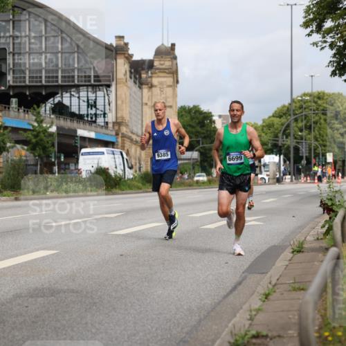 29.06.2025 - hella hamburg halbmarathon Yannick Fuchs http://msf.ph/oto/8158369 29.06.2025 10:19:07 20KM 5301, 6699, 6816, 7963, 9385, 9447, 10234, 10780, 11194, 12360, 13440, 19078 meine-sportfotos.de