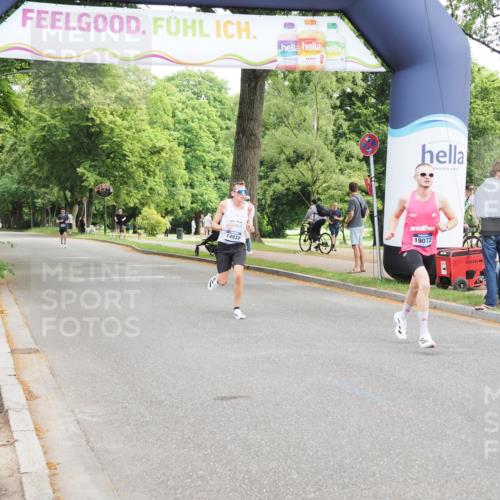 29.06.2025 - hella hamburg halbmarathon MichiJ http://msf.ph/oto/8158377 29.06.2025 10:08:58 Zwischen KM18-KM19 14932, 19072 meine-sportfotos.de