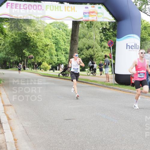 29.06.2025 - hella hamburg halbmarathon MichiJ http://msf.ph/oto/8158412 29.06.2025 10:08:58 Zwischen KM18-KM19 14932, 19072 meine-sportfotos.de