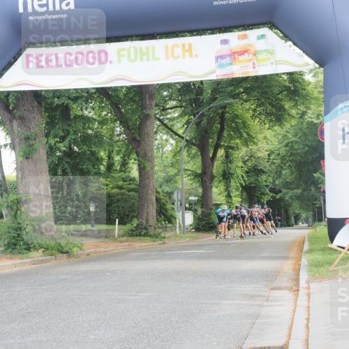 29.06.2025 - hella hamburg halbmarathon KatJ http://msf.ph/oto/8158424 29.06.2025 09:04:52 Zwischen KM18-KM19  meine-sportfotos.de