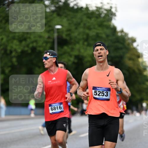 29.06.2025 - hella hamburg halbmarathon Dr. Thomas Lammeyer http://msf.ph/oto/8158436 29.06.2025 09:43:41 Kennedybrücke 5253, 6816, 9151, 9447, 9475 meine-sportfotos.de
