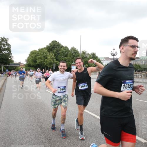 29.06.2025 - hella hamburg halbmarathon Jannik Wohlers http://msf.ph/oto/8158440 29.06.2025 10:54:31 Lombardsbrücke 1198, 2566, 2632, 3002, 4191, 4192, 5392, 5500, 5727, 5882, 6839, 6982, 7238, 8012, 8186, 9521, 9596, 10109, 10331, 10686, 11226, 11287, 11788, 11908, 12240, 12268, 12270, 13283, 13548, 13944, 13945, 13979, 13980, 14752, 15271, 15553, 16432, 16433, 16443, 16637, 16664, 16665, 18168, 18372 meine-sportfotos.de