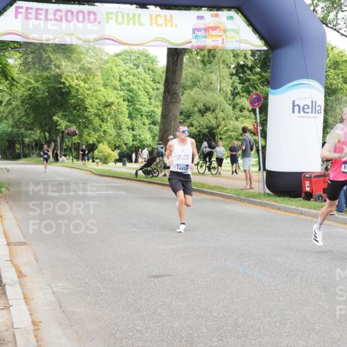 29.06.2025 - hella hamburg halbmarathon MichiJ http://msf.ph/oto/8158443 29.06.2025 10:08:58 Zwischen KM18-KM19 14932, 19072 meine-sportfotos.de