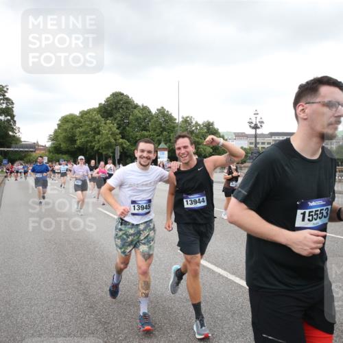 29.06.2025 - hella hamburg halbmarathon Jannik Wohlers http://msf.ph/oto/8158450 29.06.2025 10:54:31 Lombardsbrücke 1198, 2566, 2632, 3002, 4191, 4192, 5392, 5500, 5727, 5882, 6839, 6982, 7238, 8012, 8186, 9521, 9596, 10109, 10331, 10686, 11226, 11287, 11788, 11908, 12240, 12268, 12270, 13283, 13548, 13944, 13945, 13979, 13980, 14752, 15271, 15553, 16432, 16433, 16443, 16637, 16664, 16665, 18168, 18372 meine-sportfotos.de