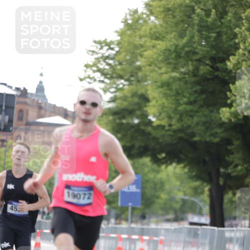 29.06.2025 - hella hamburg halbmarathon Jannik Wohlers http://msf.ph/oto/8158460 29.06.2025 09:38:51 Lombardsbrücke 4524, 14188, 16529, 19072 meine-sportfotos.de