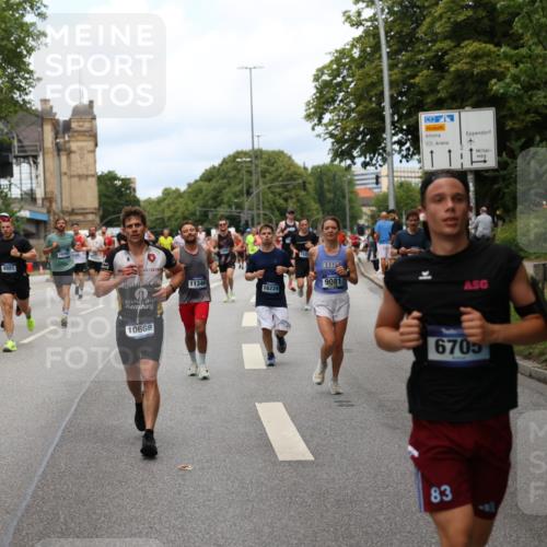 29.06.2025 - hella hamburg halbmarathon Yannick Fuchs http://msf.ph/oto/8158461 29.06.2025 10:38:35 20KM 1220, 1391, 1415, 1558, 1902, 2365, 2402, 2816, 3004, 3021, 3907, 4310, 4425, 4981, 4991, 4999, 5231, 5275, 5476, 5624, 5884, 6490, 6705, 6903, 6991, 7005, 7191, 7322, 8063, 8145, 8722, 9081, 9159, 9374, 9444, 9633, 10193, 10596, 10669, 10930, 11346, 11469, 12159, 12554, 12711, 12966, 13123, 13421, 13996, 14667, 14798, 14816, 14861, 15185, 15225, 15233, 15280, 15512, 15862, 16062, 16224, 16301, 16316, 16506, 16547, 16549, 16893, 17251, 17376, 17729, 17748, 17912 meine-sportfotos.de
