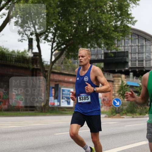 29.06.2025 - hella hamburg halbmarathon Yannick Fuchs http://msf.ph/oto/8158466 29.06.2025 10:19:08 20KM 5301, 6699, 6816, 7963, 9385, 9447, 10234, 10780, 11194, 12360, 13440, 19078 meine-sportfotos.de