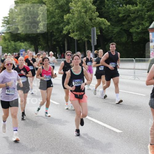 29.06.2025 - hella hamburg halbmarathon Jannik Wohlers http://msf.ph/oto/8158475 29.06.2025 10:18:09 Lombardsbrücke 1234, 1820, 2703, 3202, 3529, 4123, 4383, 4802, 5049, 5909, 5910, 6332, 6533, 7160, 7214, 7454, 8341, 8665, 9222, 9276, 9505, 9586, 9658, 9748, 10172, 10502, 10659, 10687, 10856, 11020, 12541, 12548, 12552, 12703, 12847, 13193, 13341, 13370, 13933, 14023, 14247, 14332, 14627, 14760, 14770, 14967, 15138, 15208, 15393, 15436, 15749, 16209, 16451, 16828, 16833, 17048, 17283, 18246, 18697, 18807, 18825 meine-sportfotos.de