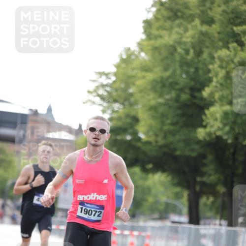 29.06.2025 - hella hamburg halbmarathon Jannik Wohlers http://msf.ph/oto/8158478 29.06.2025 09:38:51 Lombardsbrücke 4524, 14188, 16529, 19072 meine-sportfotos.de