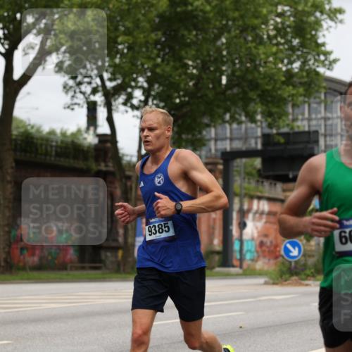 29.06.2025 - hella hamburg halbmarathon Yannick Fuchs http://msf.ph/oto/8158485 29.06.2025 10:19:08 20KM 5301, 6699, 6816, 7963, 9385, 9447, 10234, 10780, 11194, 12360, 13440, 19078 meine-sportfotos.de