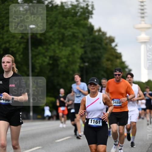 29.06.2025 - hella hamburg halbmarathon Dr. Thomas Lammeyer http://msf.ph/oto/8158496 29.06.2025 10:08:23 Kennedybrücke 1032, 1161, 1355, 1367, 1377, 1674, 2277, 2979, 3413, 3488, 4488, 4951, 5354, 5363, 5365, 5976, 6706, 6709, 7485, 8177, 9526, 10756 meine-sportfotos.de