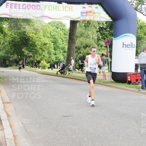 29.06.2025 - hella hamburg halbmarathon MichiJ http://msf.ph/oto/8158528 29.06.2025 10:08:59 Zwischen KM18-KM19 14932, 19072 meine-sportfotos.de