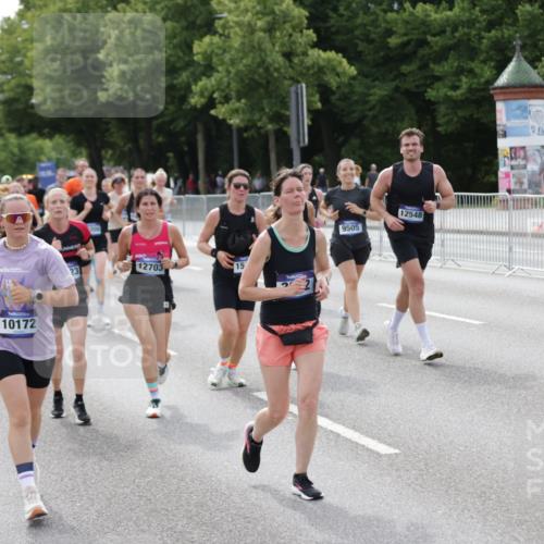 29.06.2025 - hella hamburg halbmarathon Jannik Wohlers http://msf.ph/oto/8158556 29.06.2025 10:18:09 Lombardsbrücke 1234, 1820, 2703, 3202, 3529, 4123, 4383, 4802, 5049, 5909, 5910, 6332, 6533, 7160, 7214, 7454, 8341, 8665, 9222, 9276, 9505, 9586, 9658, 9748, 10172, 10502, 10659, 10687, 10856, 11020, 12541, 12548, 12552, 12703, 12847, 13193, 13341, 13370, 13933, 14023, 14247, 14332, 14627, 14760, 14770, 14967, 15138, 15208, 15393, 15436, 15749, 16209, 16451, 16828, 16833, 17048, 17283, 18246, 18697, 18807, 18825 meine-sportfotos.de