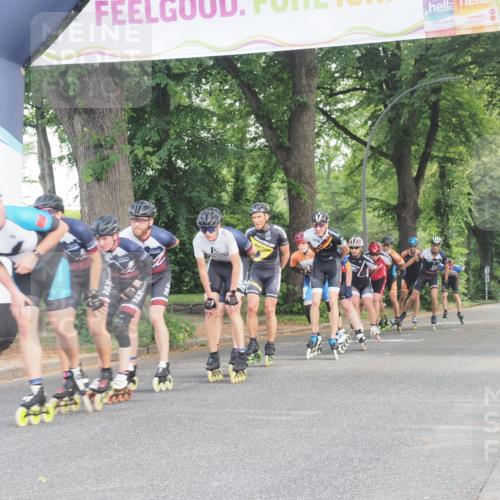 29.06.2025 - hella hamburg halbmarathon KatJ http://msf.ph/oto/8158596 29.06.2025 09:04:55 Zwischen KM18-KM19  meine-sportfotos.de