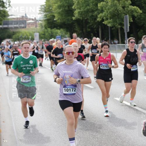 29.06.2025 - hella hamburg halbmarathon Jannik Wohlers http://msf.ph/oto/8158600 29.06.2025 10:18:10 Lombardsbrücke 1234, 1820, 2703, 3202, 3529, 4123, 4383, 4802, 5049, 5909, 5910, 6332, 6533, 7160, 7214, 7454, 8341, 8665, 9222, 9276, 9505, 9586, 9658, 9748, 10172, 10502, 10659, 10687, 10856, 11020, 12541, 12548, 12552, 12703, 12847, 13193, 13341, 13370, 13933, 14023, 14247, 14332, 14627, 14760, 14770, 14967, 15138, 15208, 15393, 15436, 15749, 16209, 16451, 16828, 16833, 17048, 17283, 17567, 18246, 18336, 18456, 18697, 18807, 18825 meine-sportfotos.de