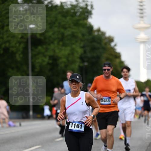 29.06.2025 - hella hamburg halbmarathon Dr. Thomas Lammeyer http://msf.ph/oto/8158609 29.06.2025 10:08:23 Kennedybrücke 1032, 1161, 1355, 1367, 1377, 1674, 2277, 2979, 3413, 3488, 4488, 4951, 5354, 5363, 5365, 5976, 6706, 6709, 7485, 8177, 9526, 10756 meine-sportfotos.de