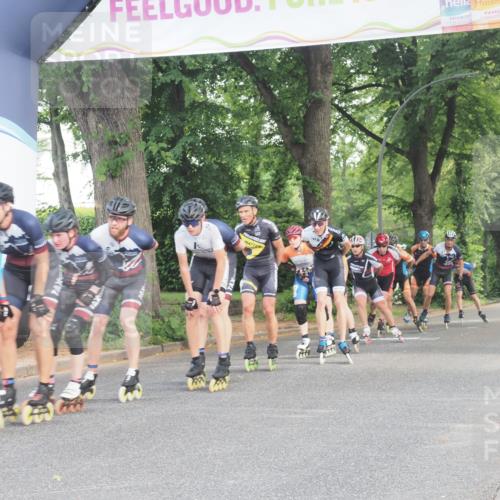 29.06.2025 - hella hamburg halbmarathon KatJ http://msf.ph/oto/8158614 29.06.2025 09:04:55 Zwischen KM18-KM19  meine-sportfotos.de