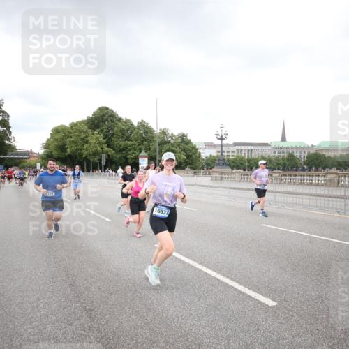 29.06.2025 - hella hamburg halbmarathon Jannik Wohlers http://msf.ph/oto/8158666 29.06.2025 10:54:33 Lombardsbrücke 2566, 2632, 3002, 3274, 4191, 4192, 5392, 5500, 5727, 5882, 6839, 7238, 8012, 8186, 9596, 10109, 10686, 11226, 11788, 11908, 12147, 12148, 12240, 13283, 13548, 13944, 13945, 13979, 13980, 14752, 15271, 15553, 16057, 16432, 16433, 16443, 16637, 16664, 16665, 17090, 18168, 18372 meine-sportfotos.de