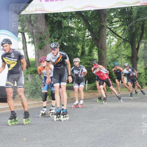 29.06.2025 - hella hamburg halbmarathon KatJ http://msf.ph/oto/8158672 29.06.2025 09:04:56 Zwischen KM18-KM19  meine-sportfotos.de