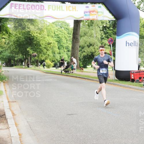 29.06.2025 - hella hamburg halbmarathon MichiJ http://msf.ph/oto/8158693 29.06.2025 10:09:06 Zwischen KM18-KM19 14932 meine-sportfotos.de