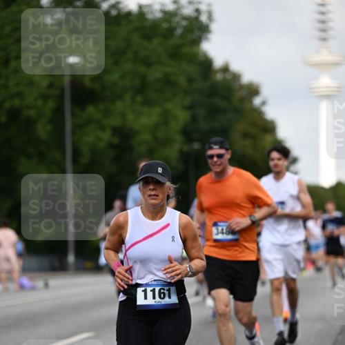 29.06.2025 - hella hamburg halbmarathon Dr. Thomas Lammeyer http://msf.ph/oto/8158701 29.06.2025 10:08:24 Kennedybrücke 1032, 1161, 1355, 1367, 1377, 1674, 2277, 2979, 3413, 3488, 4488, 4951, 5354, 5363, 5365, 5976, 6706, 6709, 7485, 9526, 10756, 10962 meine-sportfotos.de