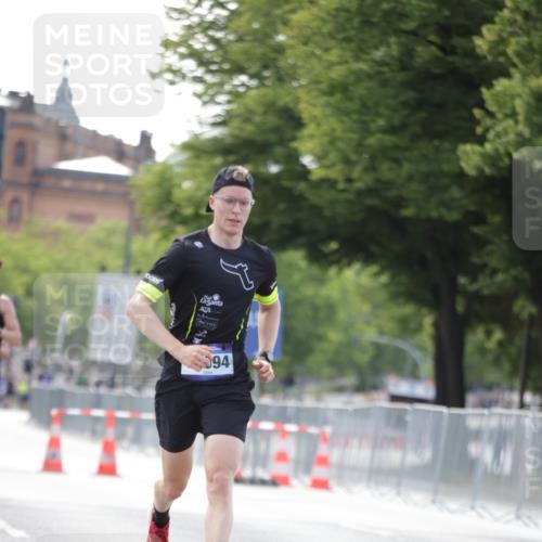 29.06.2025 - hella hamburg halbmarathon Jannik Wohlers http://msf.ph/oto/8158725 29.06.2025 09:38:55 Lombardsbrücke 4524, 14188, 16529, 18694, 19072 meine-sportfotos.de
