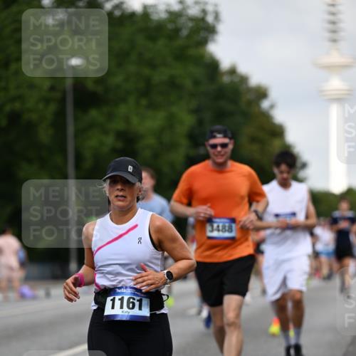 29.06.2025 - hella hamburg halbmarathon Dr. Thomas Lammeyer http://msf.ph/oto/8158731 29.06.2025 10:08:24 Kennedybrücke 1032, 1161, 1355, 1367, 1377, 1674, 2277, 2979, 3413, 3488, 4488, 4951, 5354, 5363, 5365, 5976, 6706, 6709, 7485, 9526, 10756, 10962 meine-sportfotos.de
