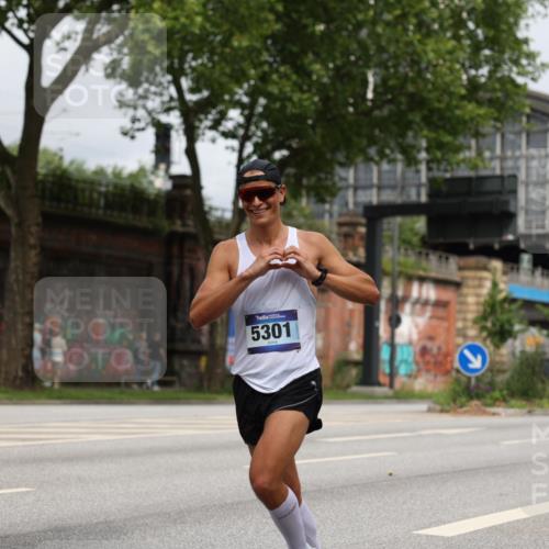 29.06.2025 - hella hamburg halbmarathon Yannick Fuchs http://msf.ph/oto/8158744 29.06.2025 10:19:19 20KM 2459, 5301, 6816, 7331, 7963, 9269, 10234, 10780, 11194, 12360, 13440, 14753, 17614, 18569, 19041 meine-sportfotos.de