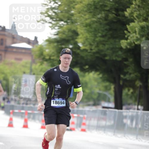29.06.2025 - hella hamburg halbmarathon Jannik Wohlers http://msf.ph/oto/8158745 29.06.2025 09:38:55 Lombardsbrücke 4524, 14188, 16529, 18694, 19072 meine-sportfotos.de