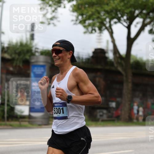 29.06.2025 - hella hamburg halbmarathon Yannick Fuchs http://msf.ph/oto/8158798 29.06.2025 10:19:19 20KM 2459, 5301, 6816, 7331, 7963, 9269, 10234, 10780, 11194, 12360, 13440, 14753, 17614, 18569, 19041 meine-sportfotos.de