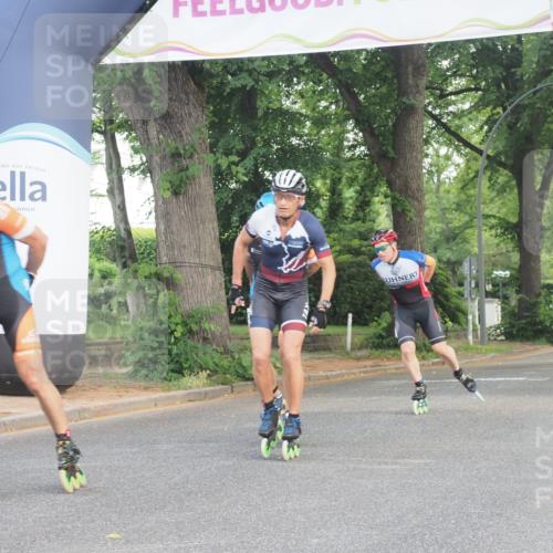 29.06.2025 - hella hamburg halbmarathon KatJ http://msf.ph/oto/8158813 29.06.2025 09:04:57 Zwischen KM18-KM19  meine-sportfotos.de
