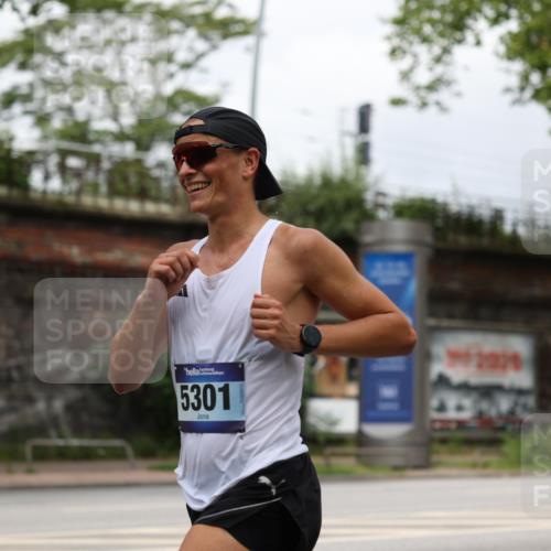 29.06.2025 - hella hamburg halbmarathon Yannick Fuchs http://msf.ph/oto/8158814 29.06.2025 10:19:19 20KM 2459, 5301, 6816, 7331, 7963, 9269, 10234, 10780, 11194, 12360, 13440, 14753, 17614, 18569, 19041 meine-sportfotos.de