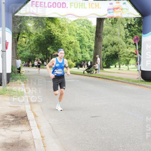 29.06.2025 - hella hamburg halbmarathon MichiJ http://msf.ph/oto/8158863 29.06.2025 10:09:39 Zwischen KM18-KM19  meine-sportfotos.de