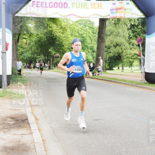 29.06.2025 - hella hamburg halbmarathon MichiJ http://msf.ph/oto/8158915 29.06.2025 10:09:40 Zwischen KM18-KM19 15495 meine-sportfotos.de