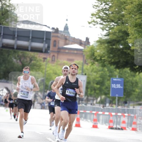 29.06.2025 - hella hamburg halbmarathon Jannik Wohlers http://msf.ph/oto/8158927 29.06.2025 09:38:57 Lombardsbrücke 4524, 13016, 14188, 16548, 18694, 19072 meine-sportfotos.de