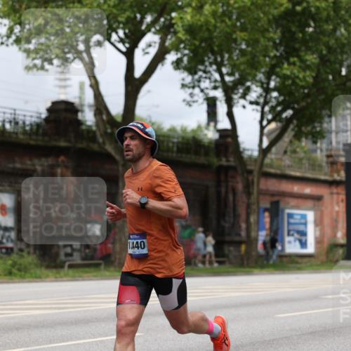 29.06.2025 - hella hamburg halbmarathon Yannick Fuchs http://msf.ph/oto/8158929 29.06.2025 10:19:23 20KM 2459, 6816, 7331, 7963, 9269, 10234, 10780, 11194, 11678, 12360, 13440, 14753, 17614, 18569, 19041 meine-sportfotos.de