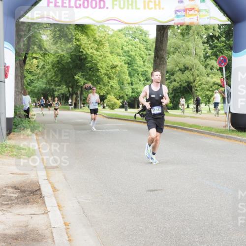 29.06.2025 - hella hamburg halbmarathon MichiJ http://msf.ph/oto/8158934 29.06.2025 10:09:46 Zwischen KM18-KM19 11342, 15495 meine-sportfotos.de