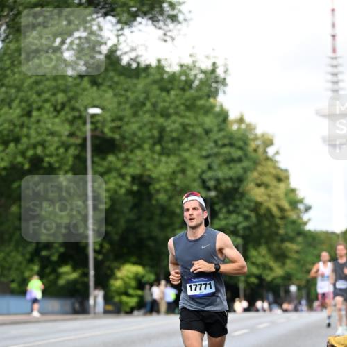29.06.2025 - hella hamburg halbmarathon Dr. Thomas Lammeyer http://msf.ph/oto/8158936 29.06.2025 09:43:52 Kennedybrücke 5253, 6816, 9475 meine-sportfotos.de