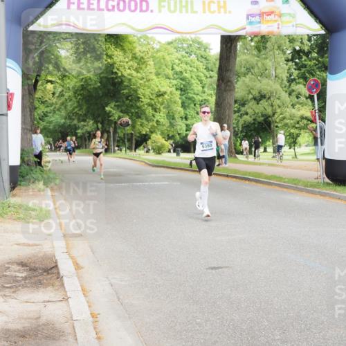 29.06.2025 - hella hamburg halbmarathon MichiJ http://msf.ph/oto/8158994 29.06.2025 10:09:48 Zwischen KM18-KM19 11342, 15495 meine-sportfotos.de