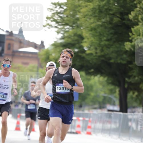 29.06.2025 - hella hamburg halbmarathon Jannik Wohlers http://msf.ph/oto/8159018 29.06.2025 09:38:58 Lombardsbrücke 4524, 13016, 14188, 14932, 16548, 18694, 19072 meine-sportfotos.de
