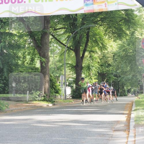 29.06.2025 - hella hamburg halbmarathon KatJ http://msf.ph/oto/8159024 29.06.2025 09:06:17 Zwischen KM18-KM19  meine-sportfotos.de