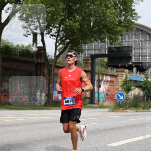 29.06.2025 - hella hamburg halbmarathon Yannick Fuchs http://msf.ph/oto/8159033 29.06.2025 10:19:24 20KM 2459, 6816, 7331, 7963, 9269, 10234, 10780, 11194, 11678, 12360, 13440, 14753, 17614, 18569, 19041 meine-sportfotos.de