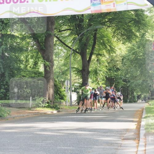 29.06.2025 - hella hamburg halbmarathon KatJ http://msf.ph/oto/8159053 29.06.2025 09:06:17 Zwischen KM18-KM19  meine-sportfotos.de