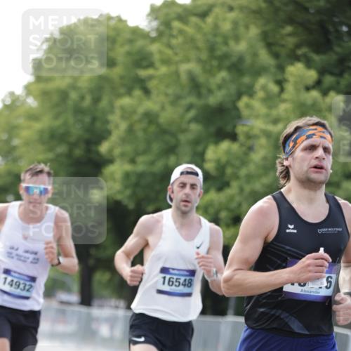 29.06.2025 - hella hamburg halbmarathon Jannik Wohlers http://msf.ph/oto/8159054 29.06.2025 09:39:01 Lombardsbrücke 4524, 6699, 13016, 14188, 14932, 15166, 16548, 18694, 19072 meine-sportfotos.de