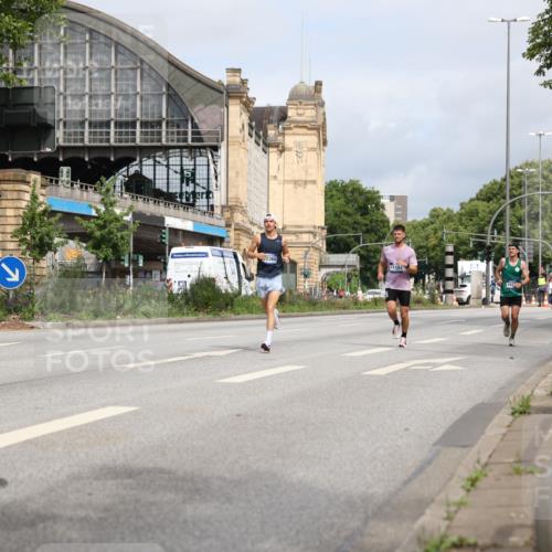 29.06.2025 - hella hamburg halbmarathon Yannick Fuchs http://msf.ph/oto/8159056 29.06.2025 10:19:26 20KM 2459, 6816, 7331, 7855, 7963, 9269, 10234, 11194, 11678, 12360, 13440, 14753, 17614, 18569, 19041 meine-sportfotos.de