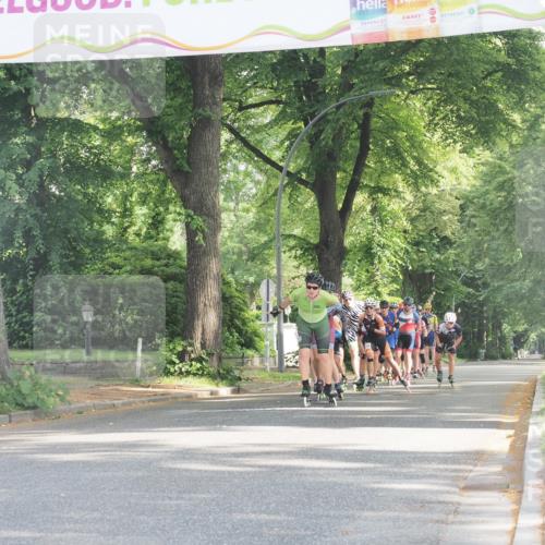 29.06.2025 - hella hamburg halbmarathon KatJ http://msf.ph/oto/8159081 29.06.2025 09:06:18 Zwischen KM18-KM19  meine-sportfotos.de
