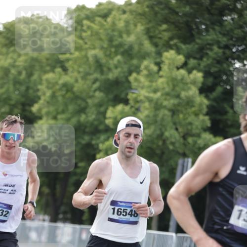 29.06.2025 - hella hamburg halbmarathon Jannik Wohlers http://msf.ph/oto/8159102 29.06.2025 09:39:01 Lombardsbrücke 4524, 6699, 13016, 14188, 14932, 15166, 16548, 18694, 19072 meine-sportfotos.de